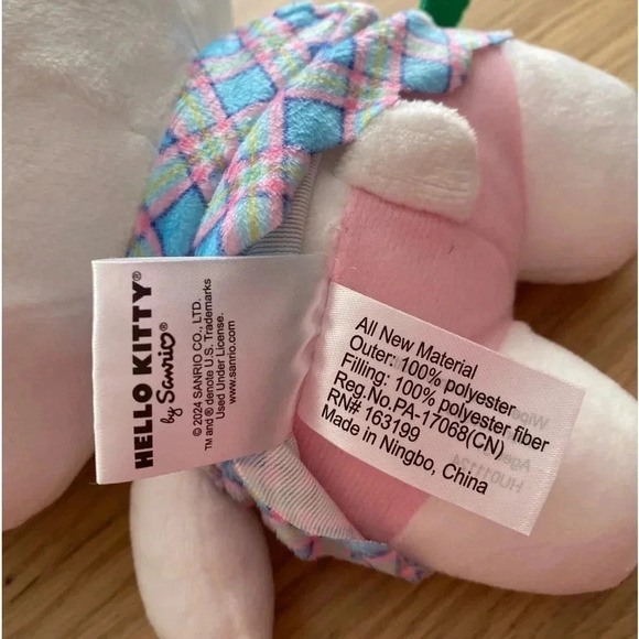 🆕 Hello Kitty Plush 8in🆕 - Picture 3 of 5